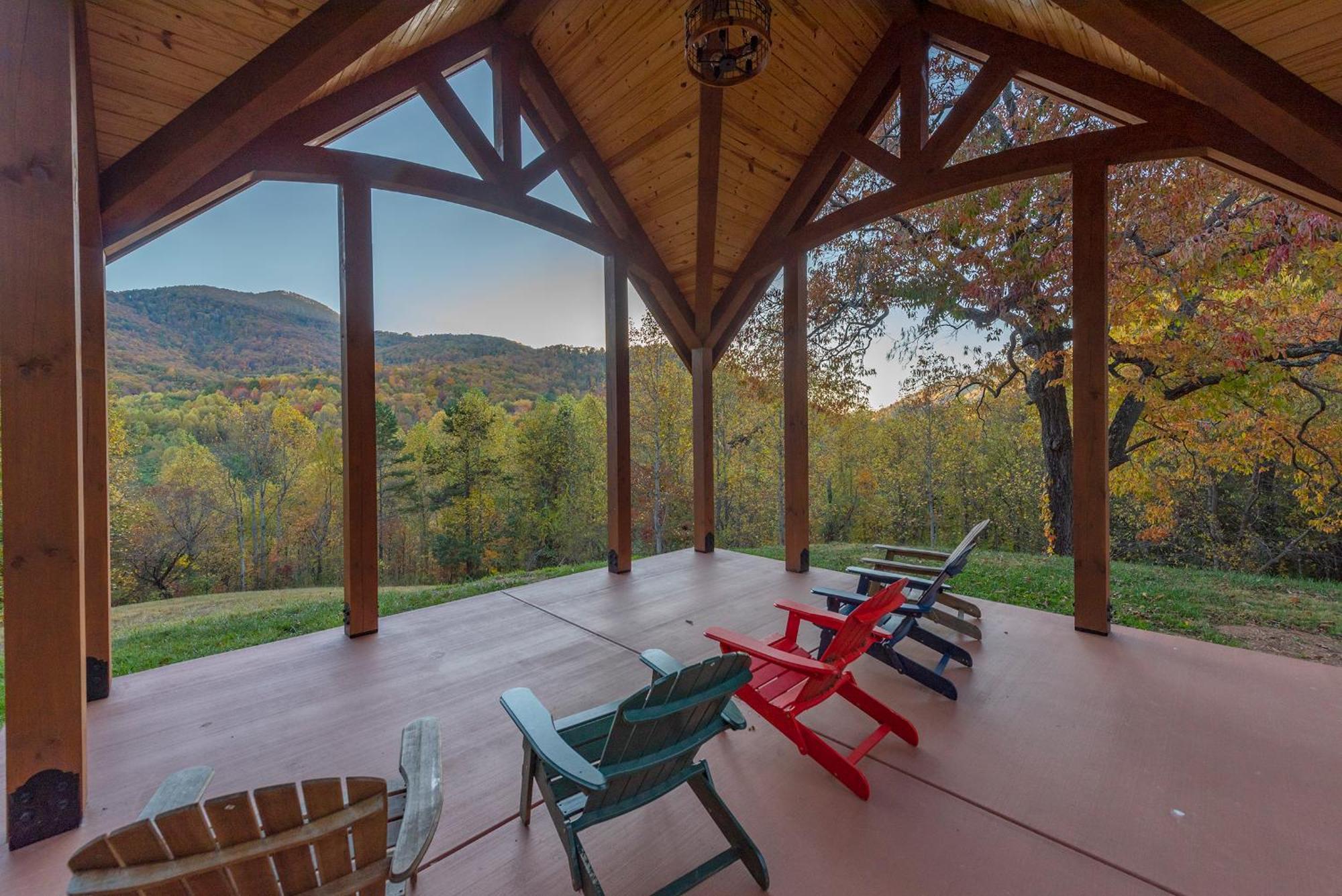Engadine Inn And Cabins Candler Экстерьер фото