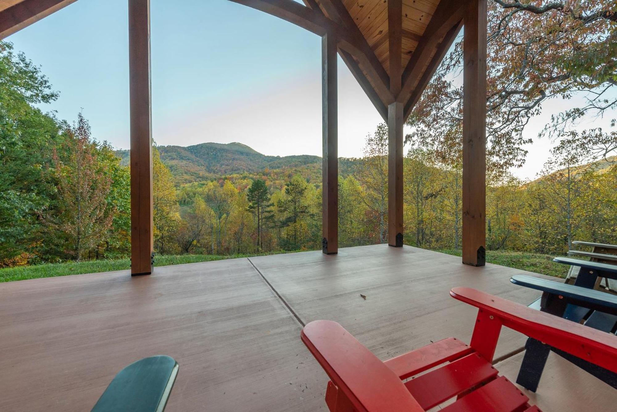Engadine Inn And Cabins Candler Экстерьер фото
