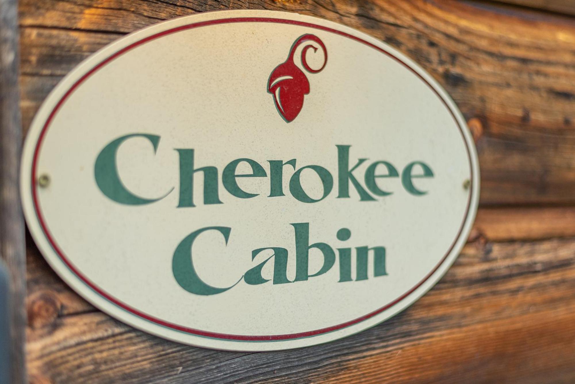 Engadine Inn And Cabins Candler Экстерьер фото