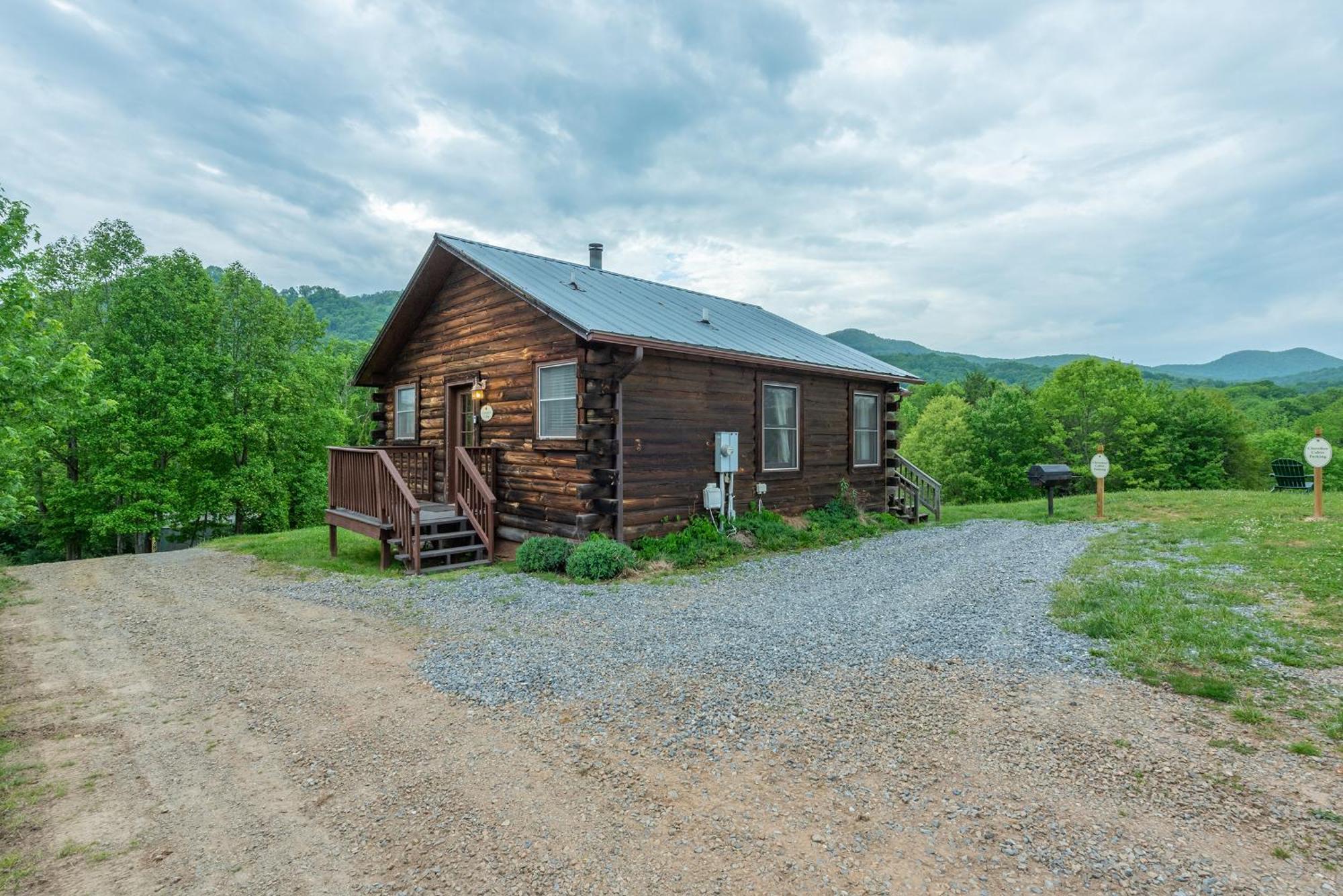 Engadine Inn And Cabins Candler Экстерьер фото