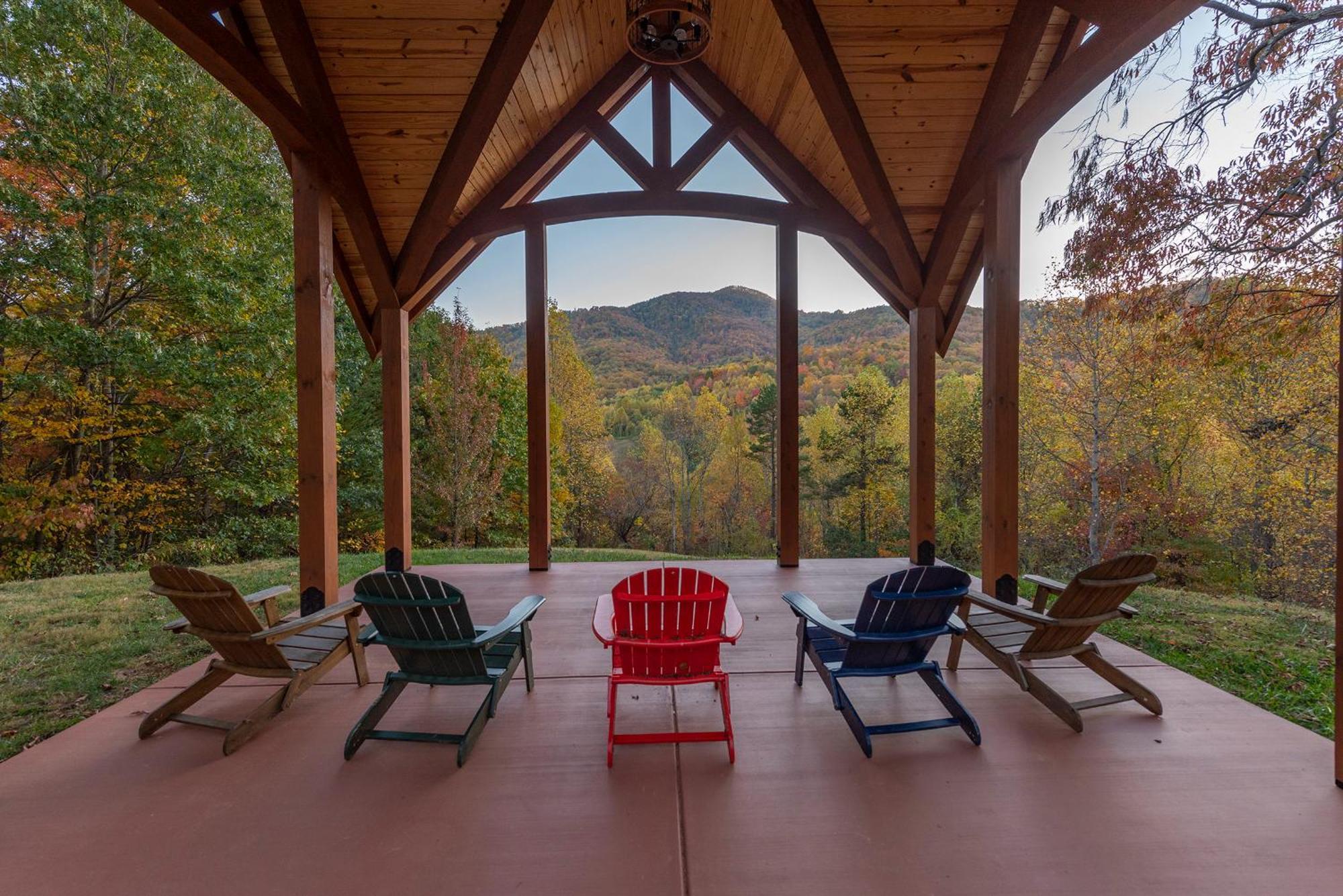 Engadine Inn And Cabins Candler Экстерьер фото
